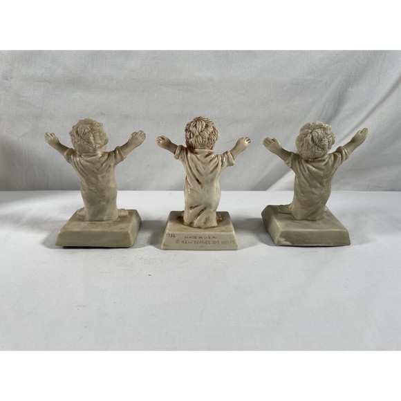 ONE Vintage R&W Berries " I Love You This Much" Figurine 1970 #95 - Picture 3 of 7